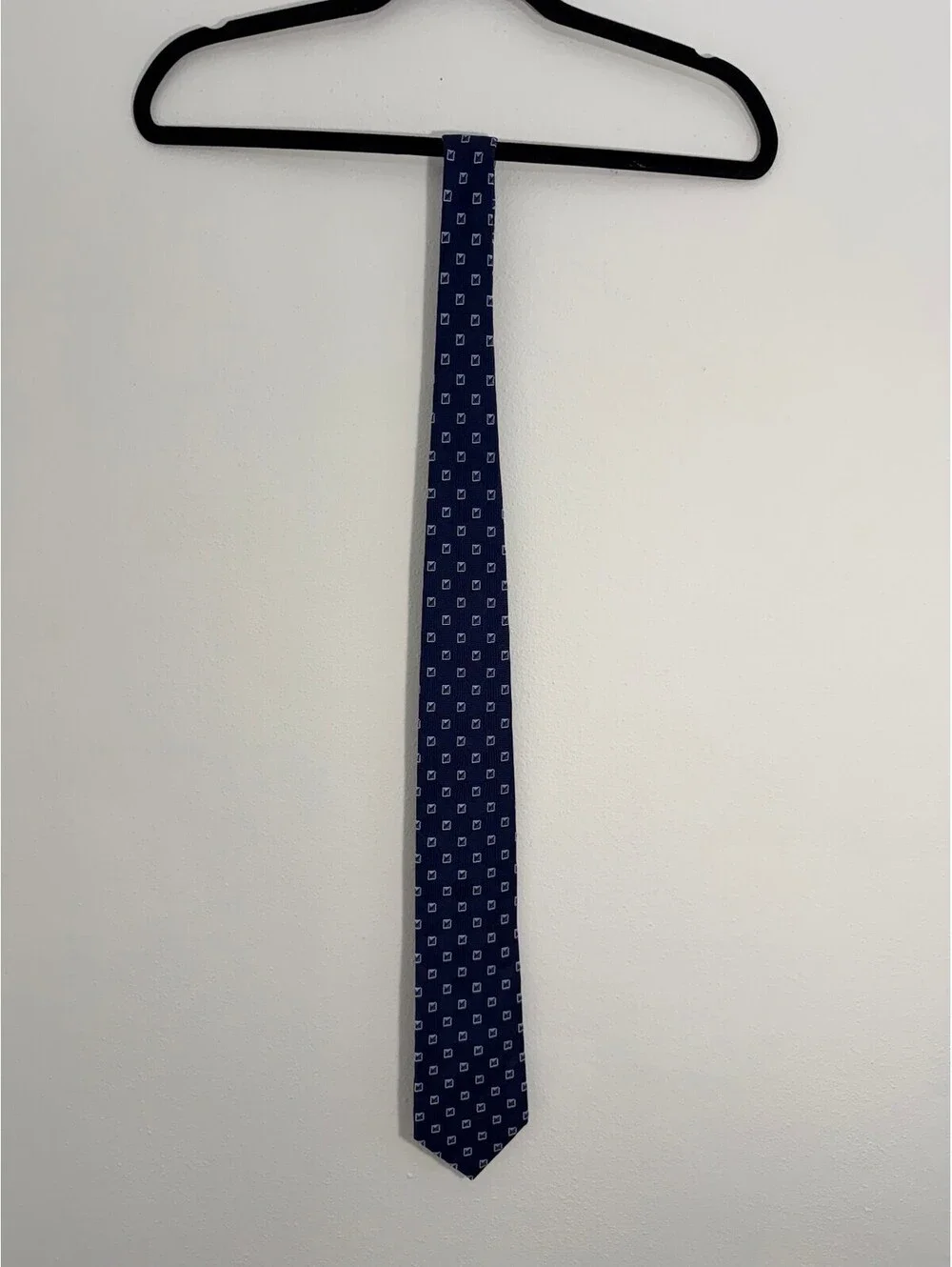Jos. A. Bank Executive Collection 100% Silk Navy Geometric Men’s Tie